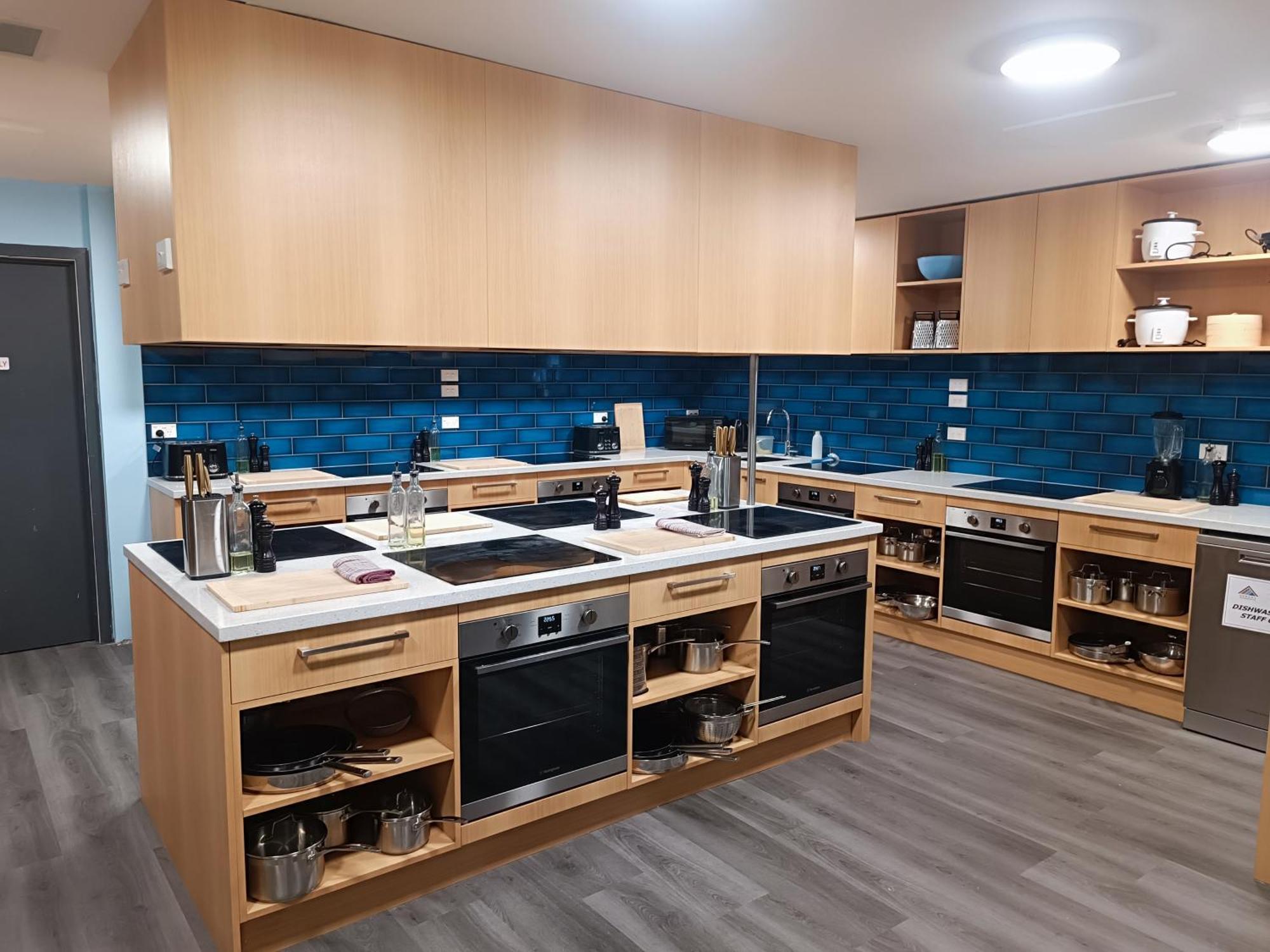بيت شباب Urbanz كريستتشيرش المظهر الخارجي الصورة The kitchen at the University of New South Wales