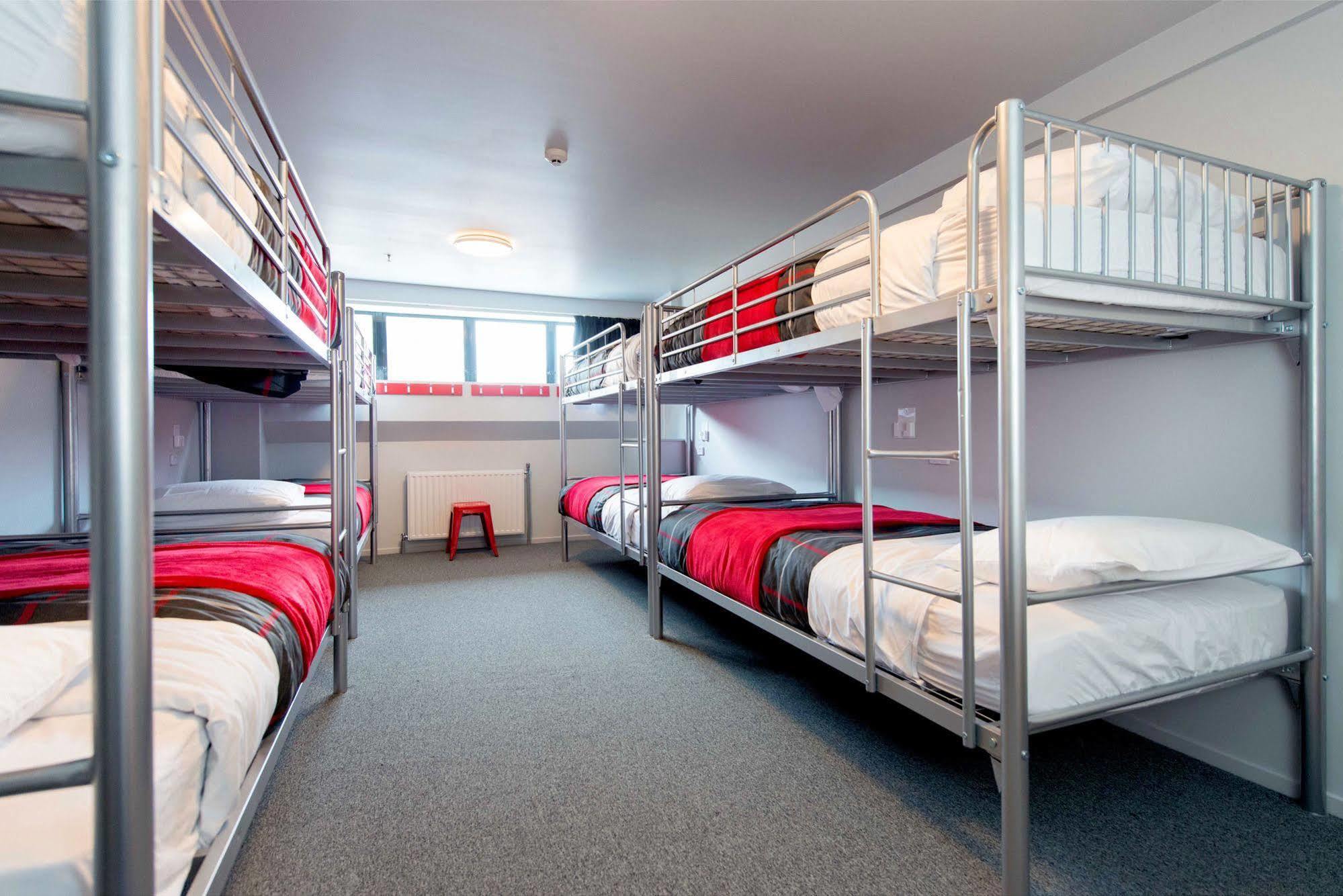 بيت شباب Urbanz كريستتشيرش المظهر الخارجي الصورة A typical room at a youth hostel